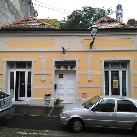 Varad Inn Novi Sad Exterior photo