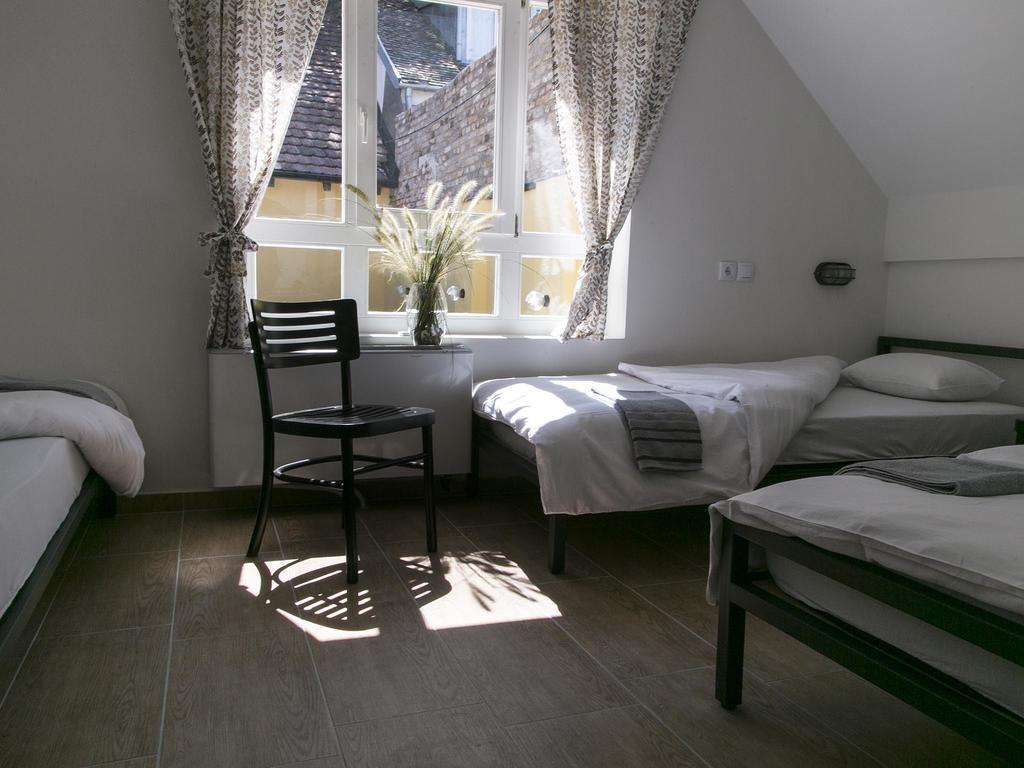 Varad Inn Novi Sad Room photo